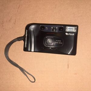 Fuji Discovery 75 Point And Shoot 35mm Film Camera Black-Vintage